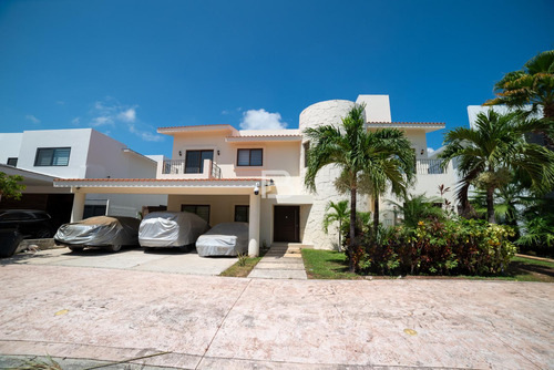 Casa En Venta En Residencial Lagos Del Sol