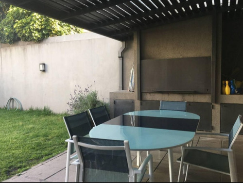 Imagen 13 de 14 de Casa Moderna En Excelentes Condiciones En Castelar Norte