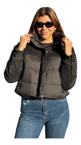 Campera Puffer Brillosa Capucha Desmontable Glow Invierno