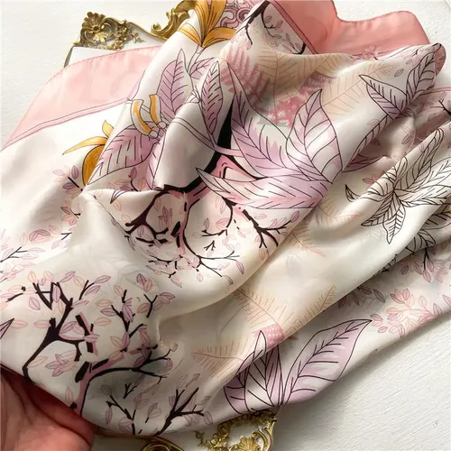 Lenço Feminino Cetim Seda Echarpe Estampas 90x90cm — R$ 38,90 em Mercado Livre