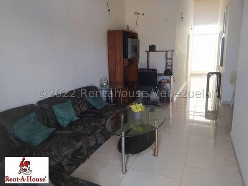 Imagen 7 de 30 de Casas En Venta Los Samanes Cabudare 22-15374 /m