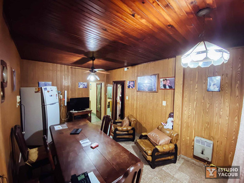 Casa En Venta - 3 Dormitorios 4 Baños Local - 433mts2 - Ensenada