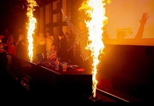 Kit 2 Maquinas Lanza Llamas Dmx Manual Fuego Shows Fiesta !