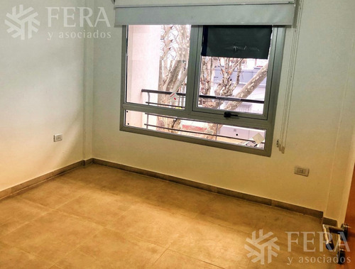 Imagen 5 de 12 de Venta De Departamento De 2 Ambientes Con Balcón Y Cochera Descubierta En Bernal Este (28294)