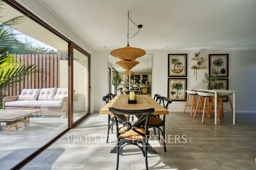Cómodo Townhouse, Con Excelente Ubicación