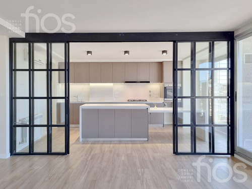 Venta Departamento De 3 Dormitorios Con Balcón A Metros Del Rio Calidad Premium