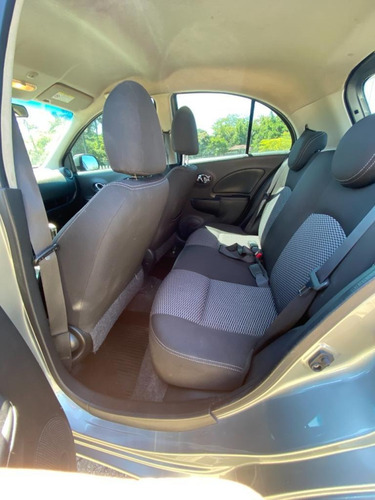 Imagem 8 de 10 de Nissan March Sv 1.0 12v Flex 5p