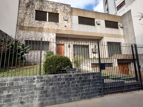 Venta Casa 5 Ambientes Quincho Cochera 2 Autos