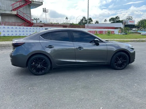 Mazda 3 2.0 Touring At