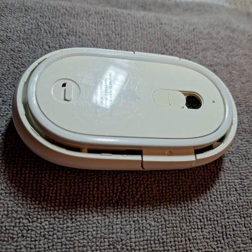Apple Mouse Inalambrico Vintage Mighty Mouse (2006) A1197 Blanco (Usado)