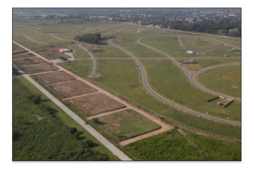 Pueblo Nuevo Bv - Terreno En Barrio Con Portón.