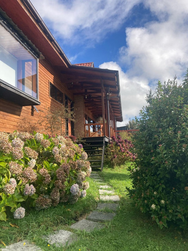 Casa En Arriendo Amoblada Región De Los Lagos.
