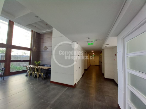 Venta Departamento Macul, Con Estacionamiento Y Termopanel