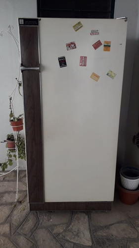 Heladera Domec Antigua. Funcionando.sin Freezer C/congelador