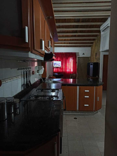 Imagen 14 de 18 de Casa Tipo Tetra En La Urb Bael. La Ovallera Palo Negro Aragua
