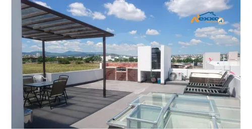 Casa En Venta En Juriquilla