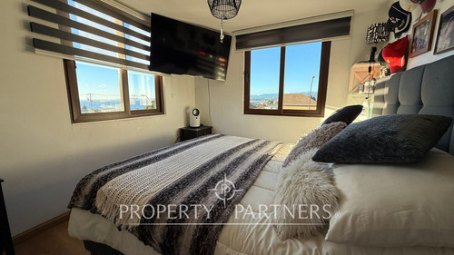 Estupenda Casa En Condominio Con Vista Al Mar