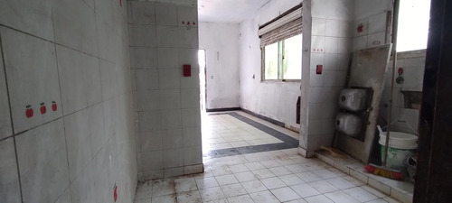 Casa De 4amb A Refaccionar En Venta Excelente Ubicacion Con Jardin