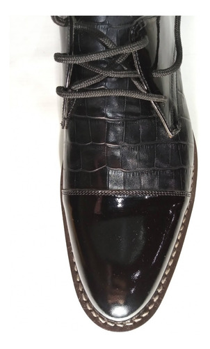 Imagen 2 de 4 de Zapato De Charol Simil Piel De Lagarto Negro Hombre