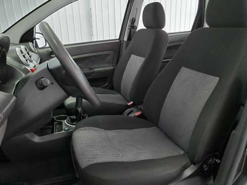 Ford Fiesta Sedan 1.6