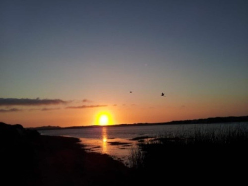 Imagen 2 de 13 de El Atardecer, Casa Frente A Pichidangui