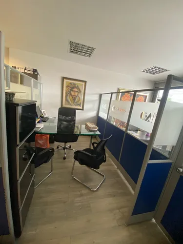 Arriendo Cubículo Amoblado En Oficina Compartida