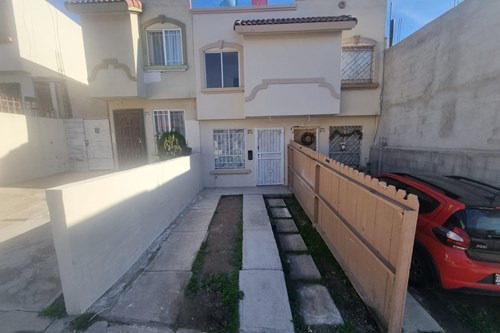 Casa En Venta, Priv Santa Paula, Santa Fe 1ra Secc, A 2 Min De Plaza La Pajarita.