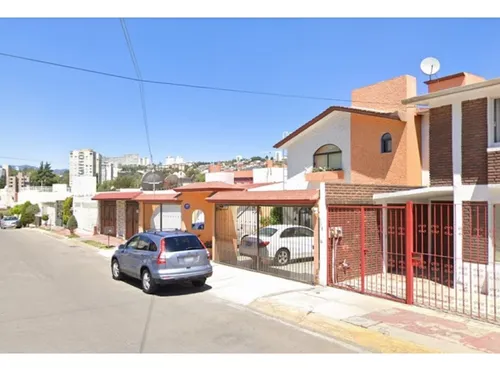 Casa En Remate En Jardines De Satélite, F-2026
