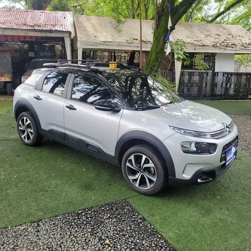 Citroën C4 Cactus 1.6 Shine Turbo Aut