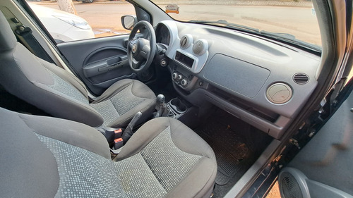 Fiat Uno 1.4 Attractive Flex 5p