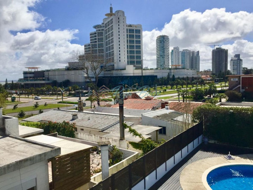Imagen 6 de 21 de Avenida Chiverta - Frente A Hotel Conrad - Punta Del Este Mansa