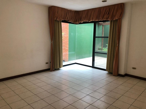 Imagen 7 de 12 de Casa En Venta En Zona 15