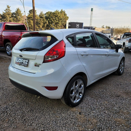 Imagen 8 de 9 de Ford Fiesta 1.6 Kd Titanium 5p 2013