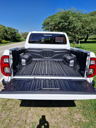 Toyota Hilux Pick-up 2.8 Cd Srv 204cv 4x4