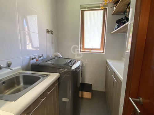 Fundo El Venado, Con Amplio Jardin Y En Condominio