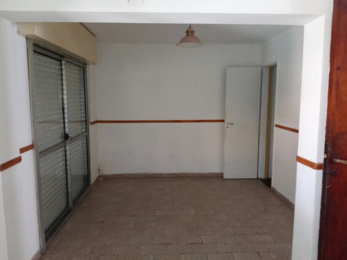 Imagen 4 de 8 de Casa En Barrio Banco Provincia