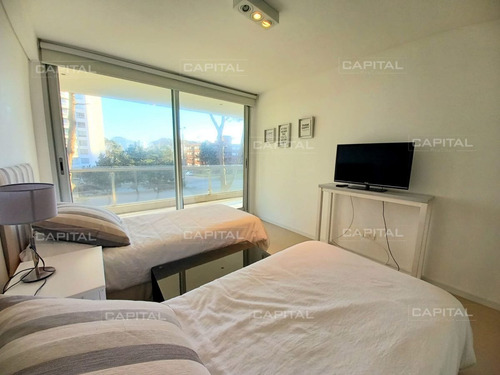 Imagen 10 de 30 de Excelente Apartamento De Tres Dormitorios Con Muy Buenos Servicios - Punta Del Este Roosevelt