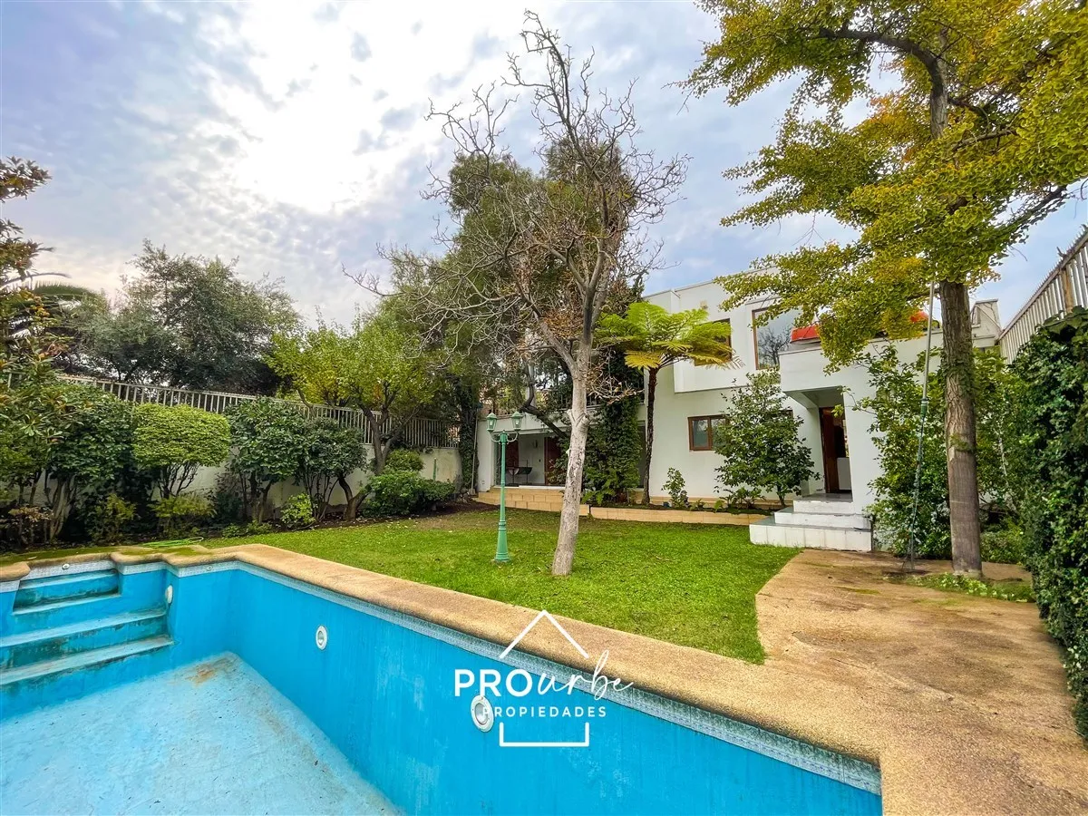 Imagen 1 de 30 de Casa En Venta De 8 Dorm. En Providencia