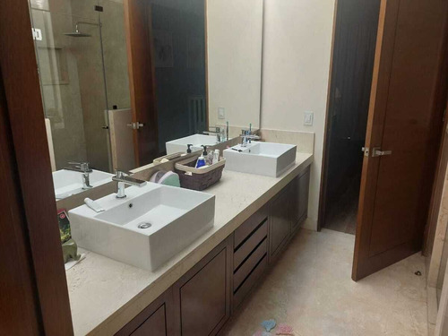 Se Vende En Casa Doble Cerrada Tecamachalco