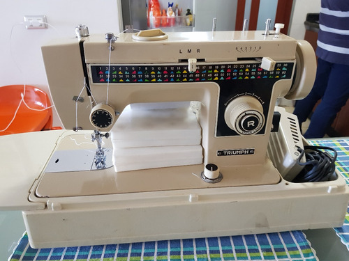 Maquina De Coser  Domestica, Usada Perfecto Estado