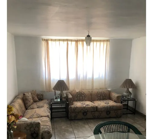 Amplia Casa En Col. Benito Juárez Nezahualcóyotl