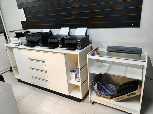 Vende-se Cyber Café Com Clientela Formada, Toda Reformada.