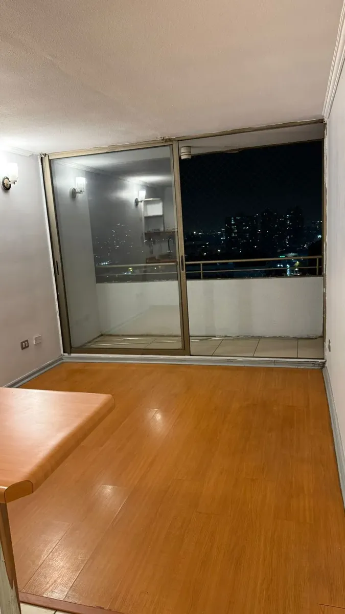 Imagen 5 de 12 de $ 450mil Depto 2d 1b 1estacionamiento Sta Isabel #747