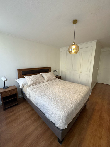 Hermoso Departamento Las Condes, 2d+2b Con Estacionamiento