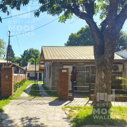 Dos Casas Preciosas En Pleno Centro De Ingeniero Maschwitz