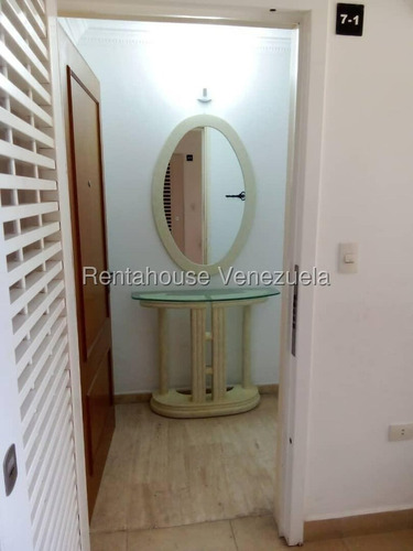Apartamento En Venta En Colinas De La Tahona De 92 Mtrs2 Pd