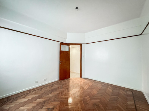 3 Ambientes En La Boca Con Muy Buen Acceso, Cerca Del Hospital Argerich - Ideal Primera Vivienda