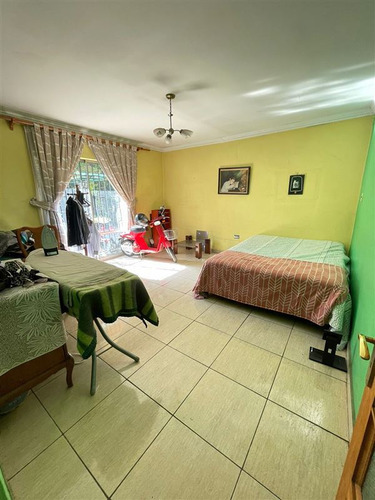 Casa En Venta De 4 Dorm. 1000 Mts2 Terreno En San Miguel