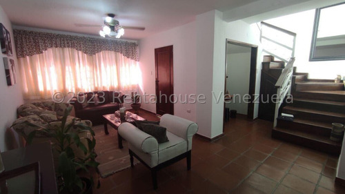 & Maria Luisa Mendoza Vende Hermosa Casa En Urbanizacion Privada De Cabudare Remodelada Con Seguridad Las 24 Horas Con Bellas Areas Comunes 2 5 7 2 9 3