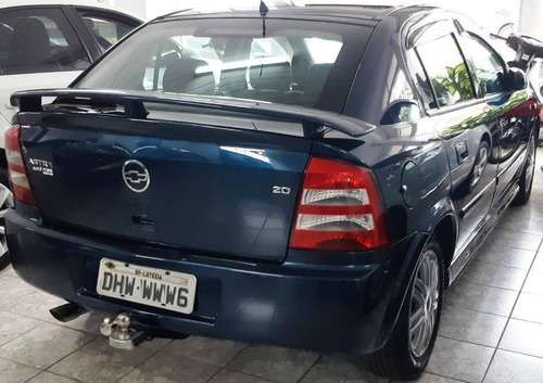 Imagem 4 de 8 de Chevrolet Astra 2.0 Mpfi Elegance 8v Flex 4p Manual